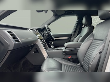 Used Land Rover Discovery 2021 for sale - 77901458: Photo