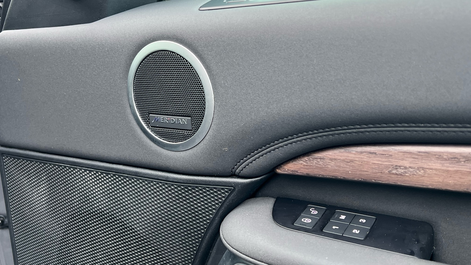 Used Land Rover Discovery 2020 for sale - 77746530: Photo 35