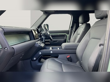 Used Land Rover Defender 2023 for sale - 78929612: Photo