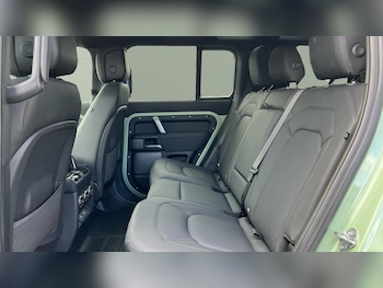 Used Land Rover Defender 2023 for sale - 78929612: Photo