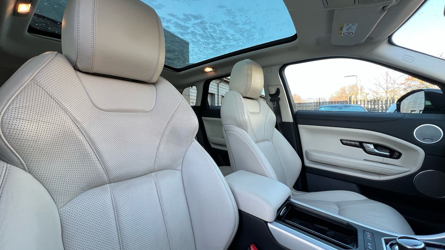 Used Land Rover Range Rover Evoque 2017 for sale - 77197967: Photo 37