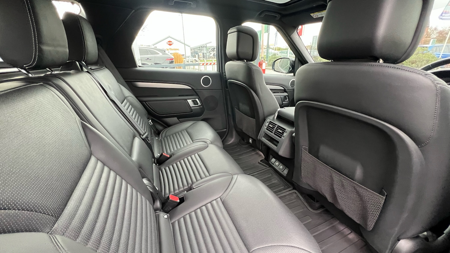 Used Land Rover Discovery 2022 for sale - 76578487: Photo 32