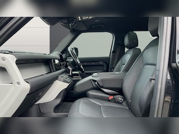 Used Land Rover Defender 2024 for sale - 78627962: Photo