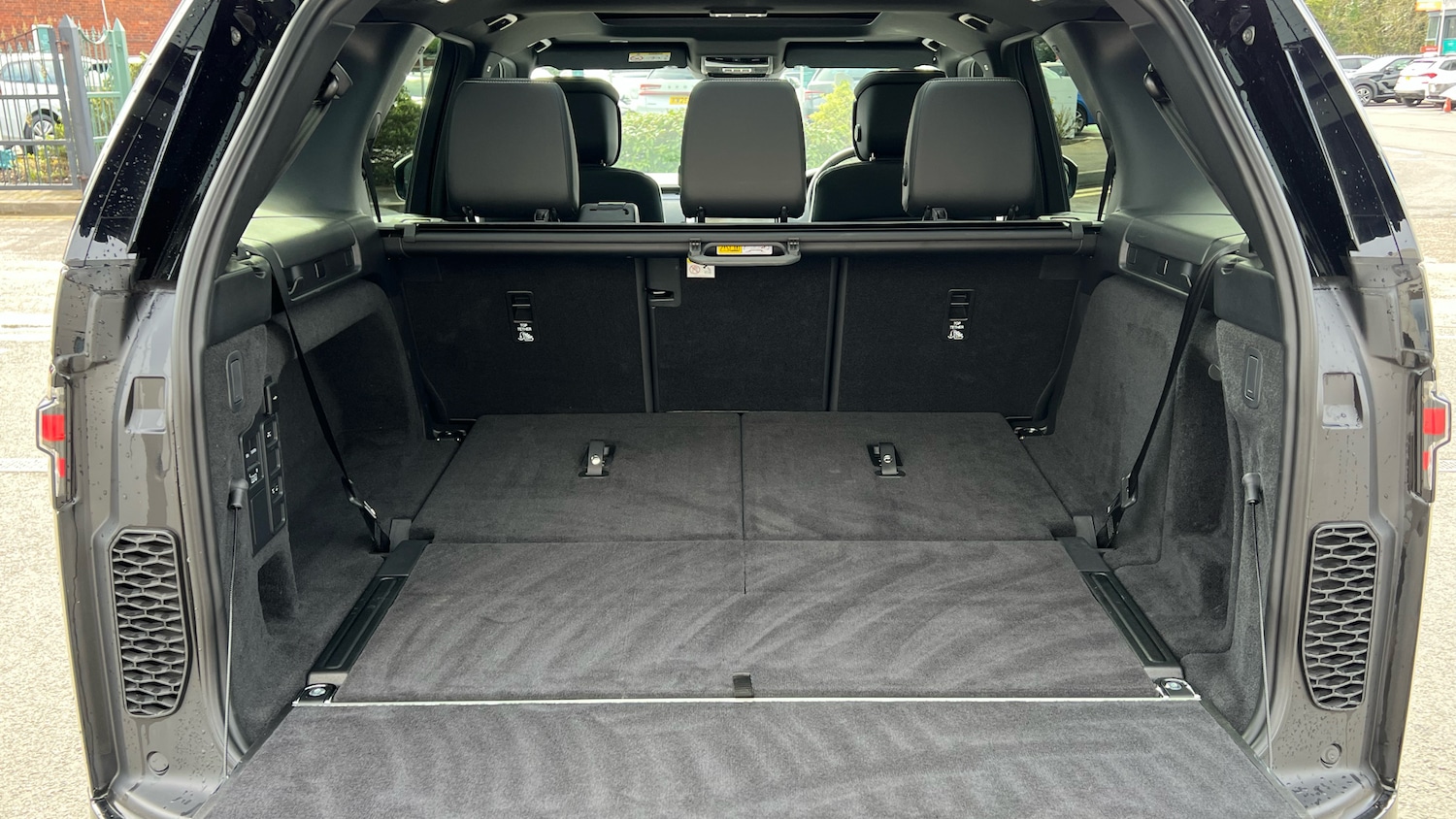 Used Land Rover Discovery 2026 for sale - 78067380: Photo 10