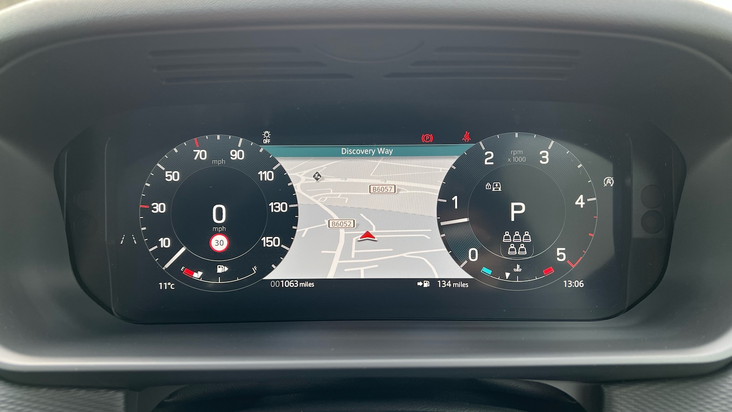 Used Land Rover Discovery 2026 for sale - 78067380: Photo 16