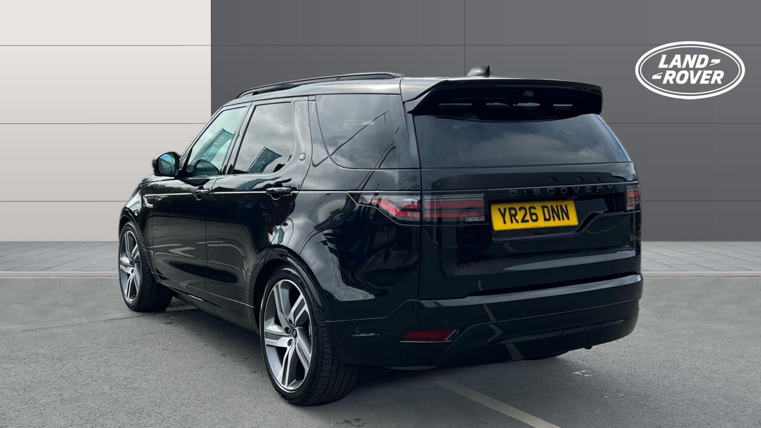 Used Land Rover Discovery 2026 for sale - 78067380: Photo 2