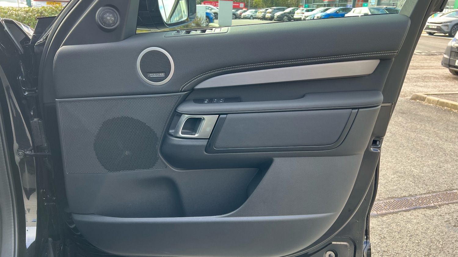 Used Land Rover Discovery 2026 for sale - 78067380: Photo 35