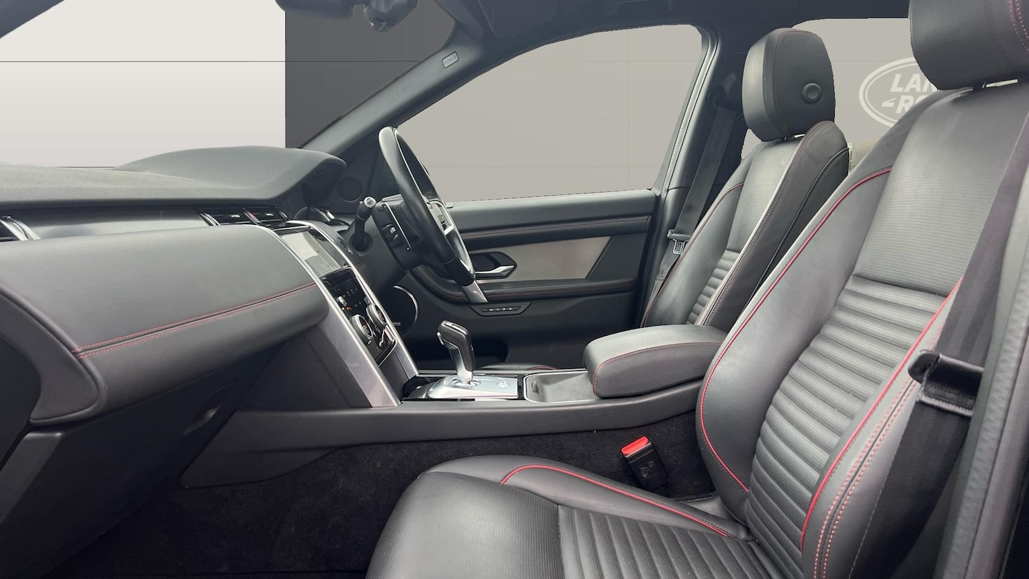 Used Land Rover Discovery Sport 2022 for sale - 77665518: Photo 3