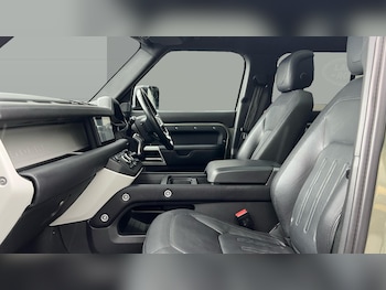 Used Land Rover Defender 2021 for sale - 78846346: Photo