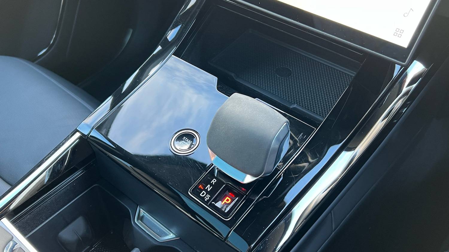 Used Land Rover Range Rover Sport 2024 for sale - 76637580: Photo 13