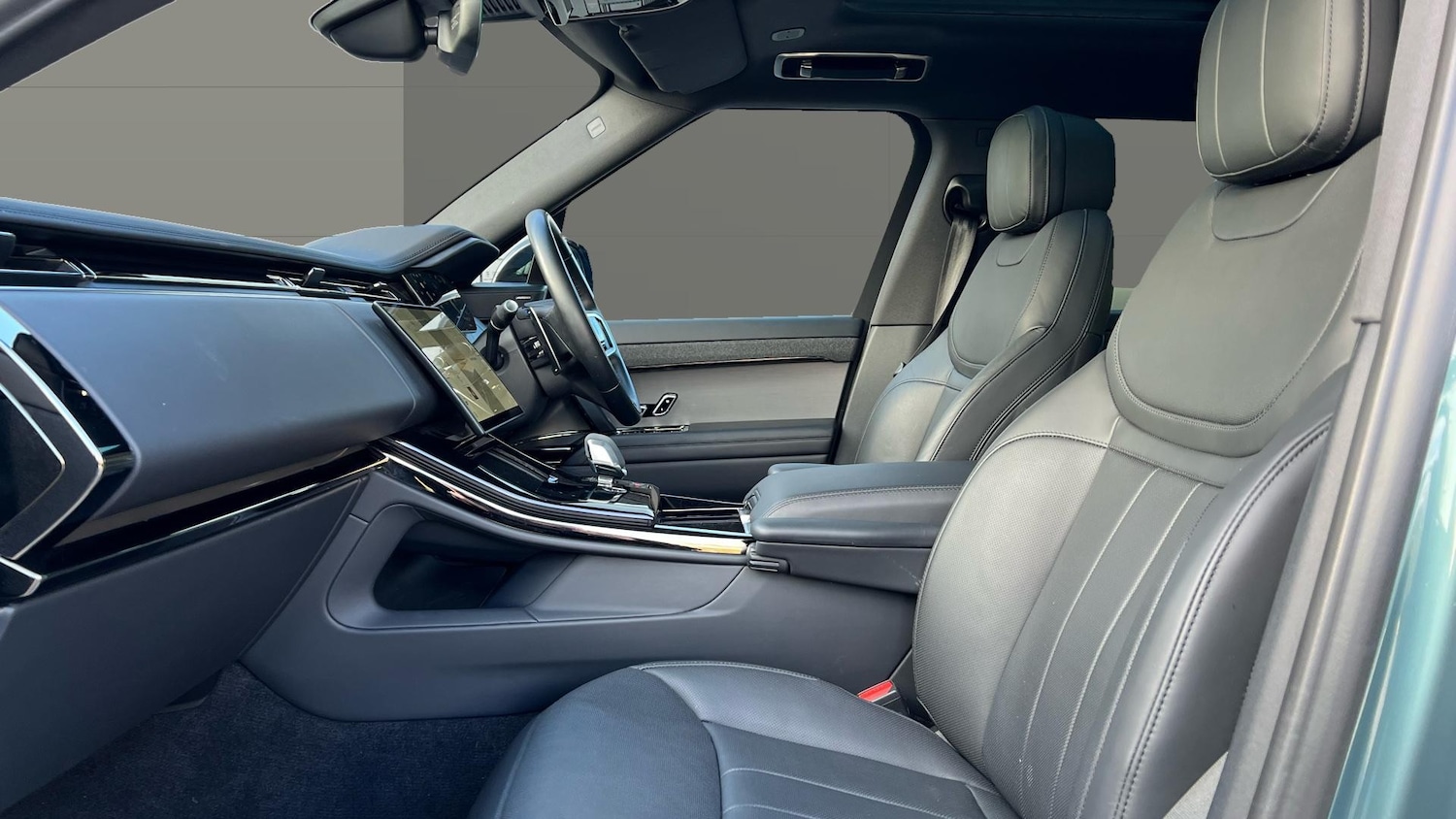 Used Land Rover Range Rover Sport 2024 for sale - 76637580: Photo 3