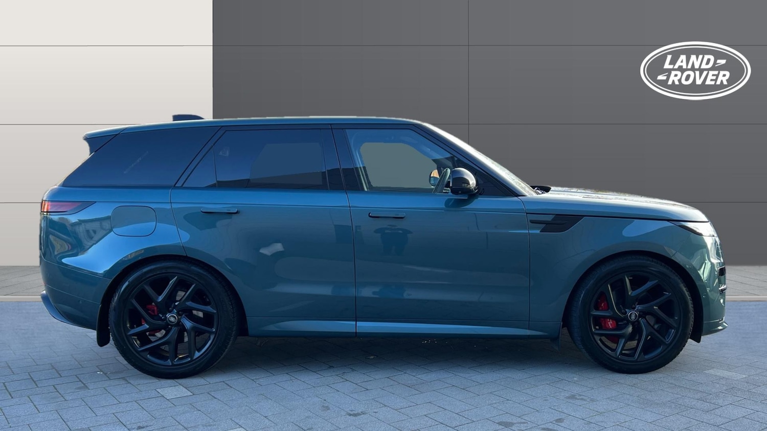 Used Land Rover Range Rover Sport 2024 for sale - 76637580: Photo 5