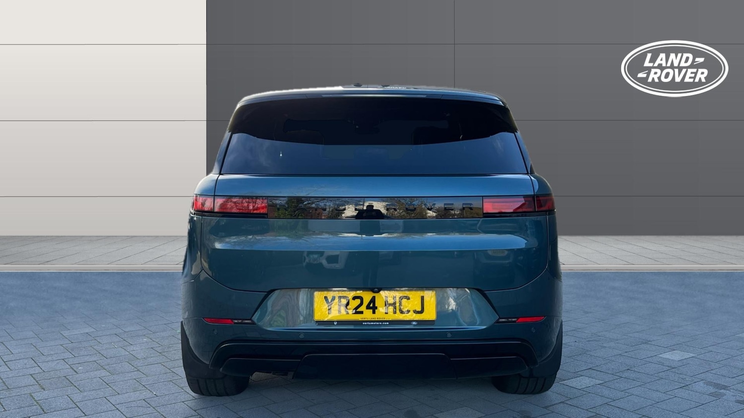 Used Land Rover Range Rover Sport 2024 for sale - 76637580: Photo 6