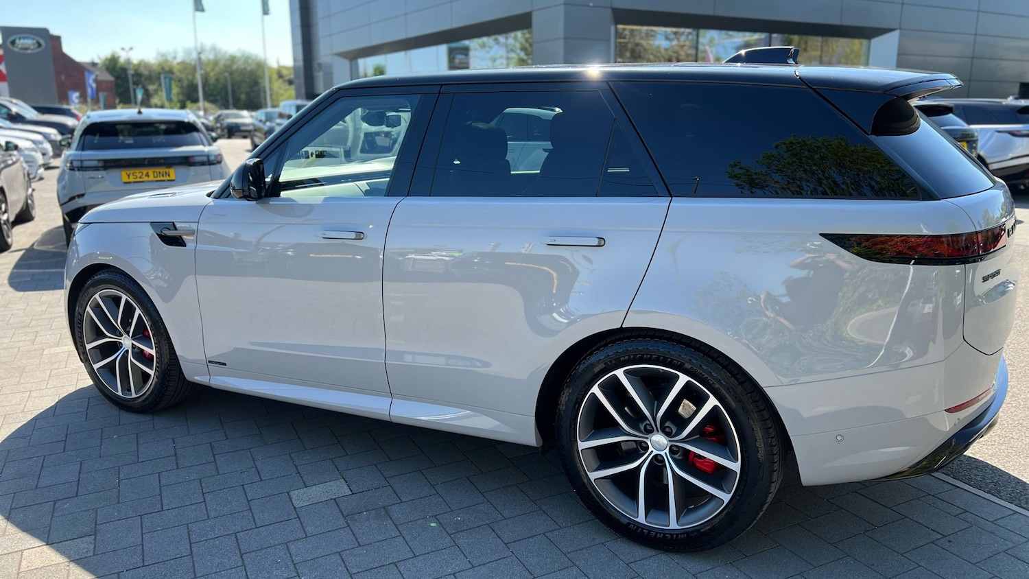 2024 Land Rover Range Rover Sport 3.0 D300 Autobiography 5dr Auto Diesel Estate - Picture 21 of 24