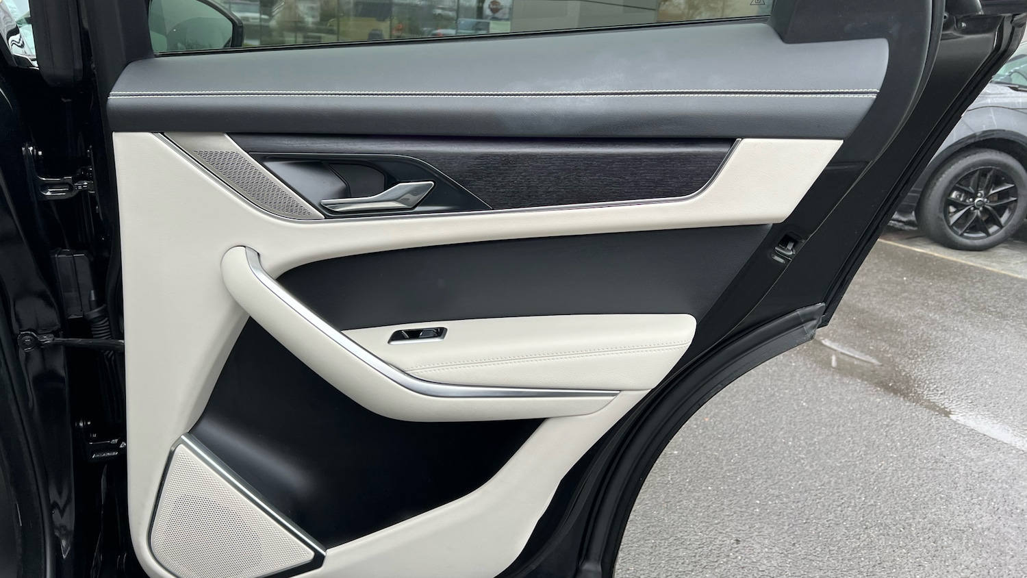 Used Jaguar F-Pace 2023 for sale - 77452992: Photo 31