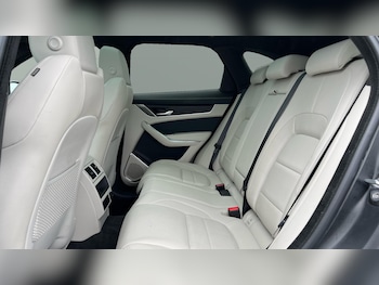 Used Jaguar F-Pace 2023 for sale - 77452992: Photo