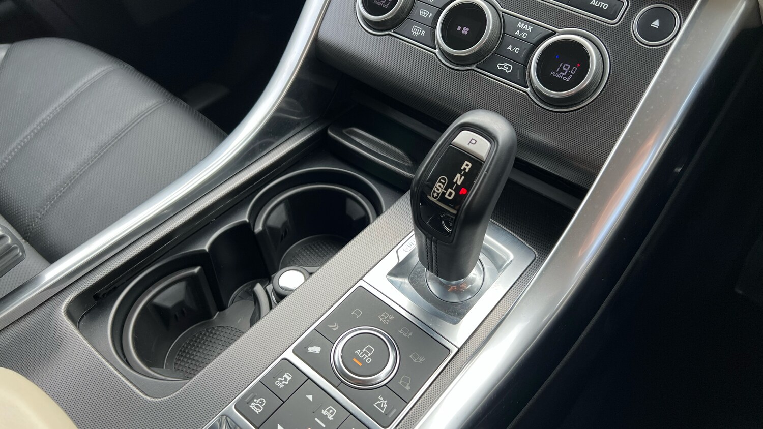 Used Land Rover Range Rover Sport 2017 for sale - 77818688: Photo 13