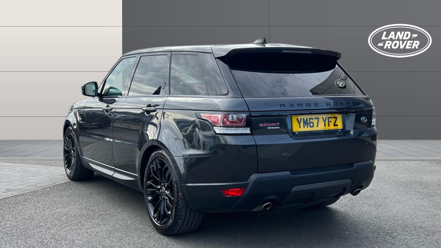 Used Land Rover Range Rover Sport 2017 for sale - 77818688: Photo 2