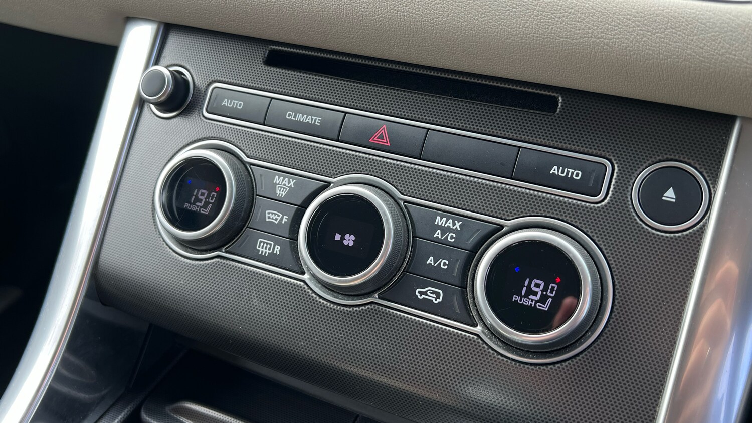 Used Land Rover Range Rover Sport 2017 for sale - 77818688: Photo 44