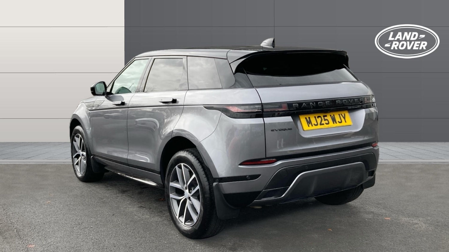 Used Land Rover Range Rover Evoque 2025 for sale - 77277213: Photo 2