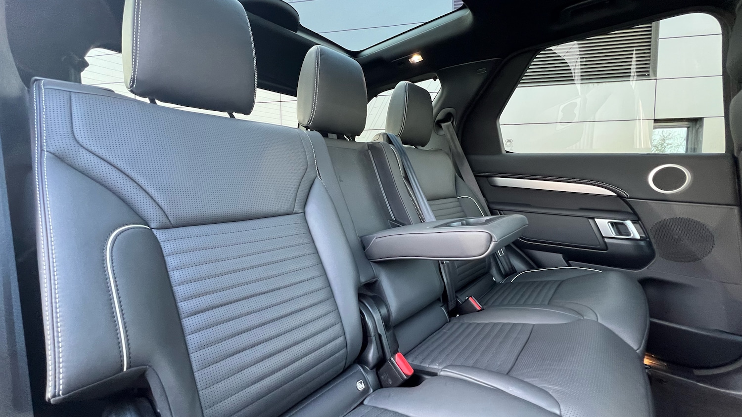 Used Land Rover Discovery 2023 for sale - 77691465: Photo 33