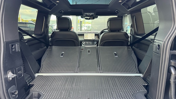 Used Land Rover Defender 2024 for sale - 76193003: Photo 10
