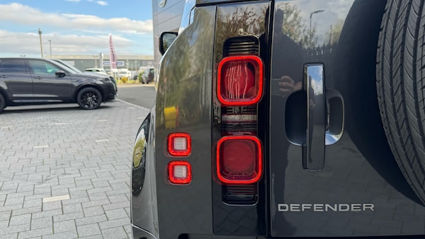 Used Land Rover Defender 2024 for sale - 76193003: Photo 30