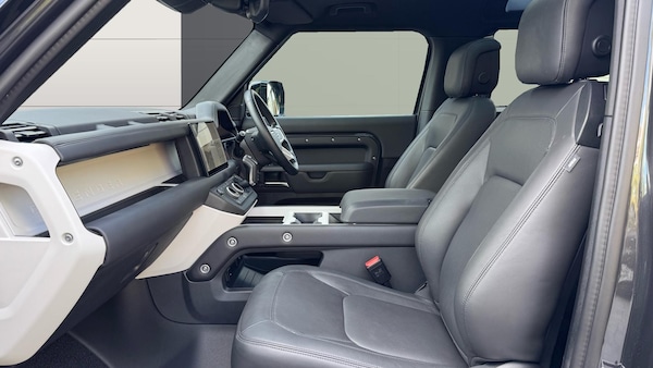 Used Land Rover Defender 2024 for sale - 76193003: Photo 3