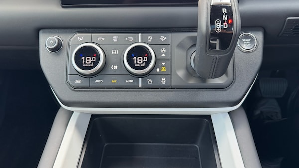 Used Land Rover Defender 2024 for sale - 76193003: Photo 42
