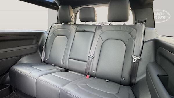 Used Land Rover Defender 2024 for sale - 76193003: Photo 4