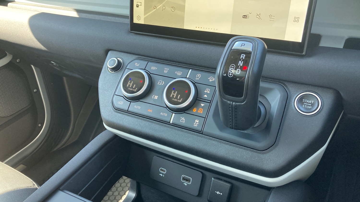 Used Land Rover Defender 2022 for sale - 76143028: Photo 13