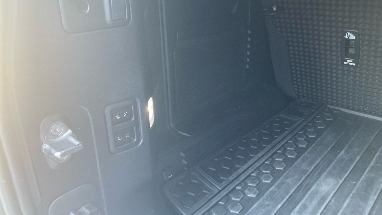 Used Land Rover Defender 2022 for sale - 76143028: Photo 25