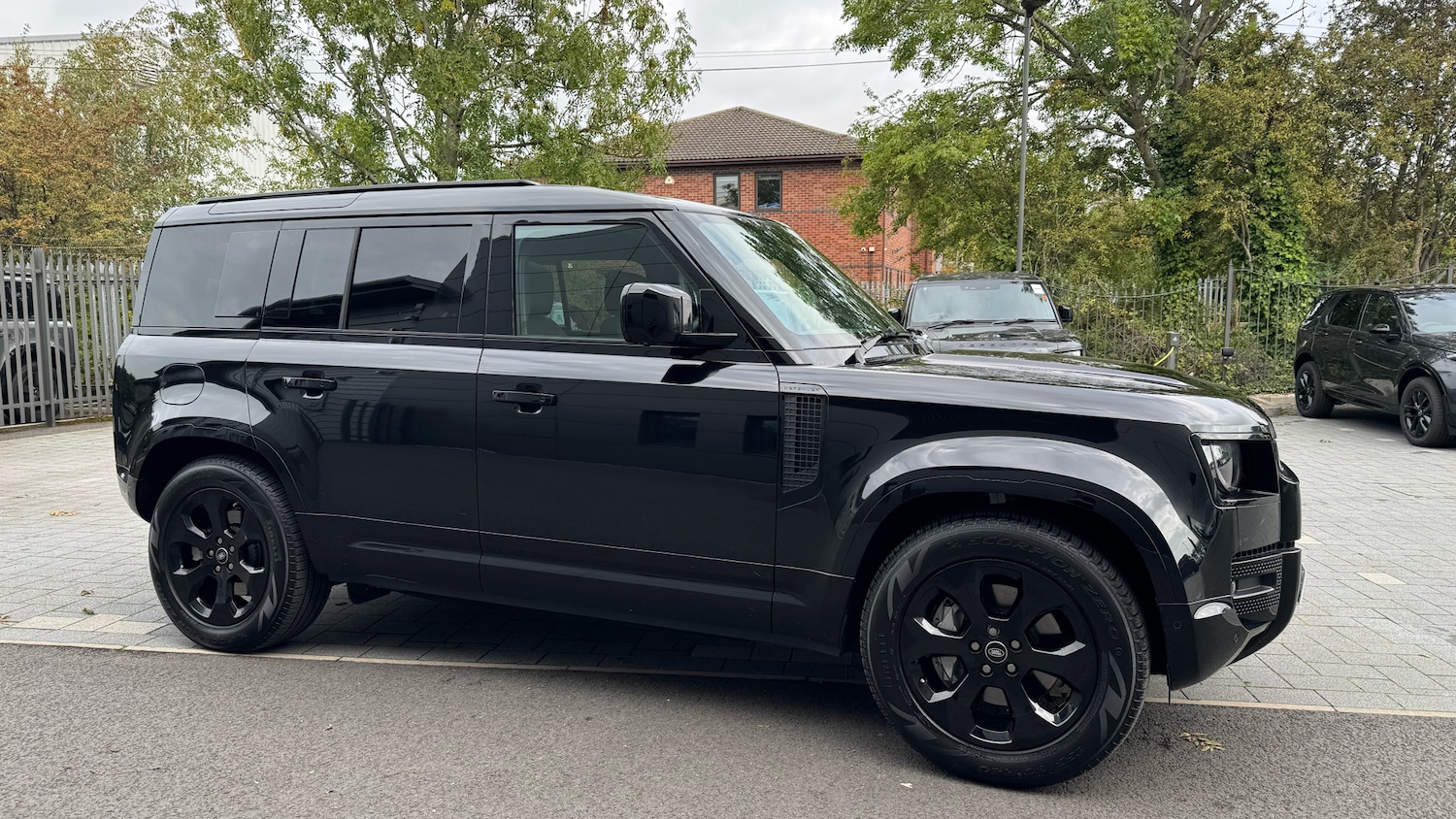 Used Land Rover Defender 2025 for sale - 76143025: Photo 26