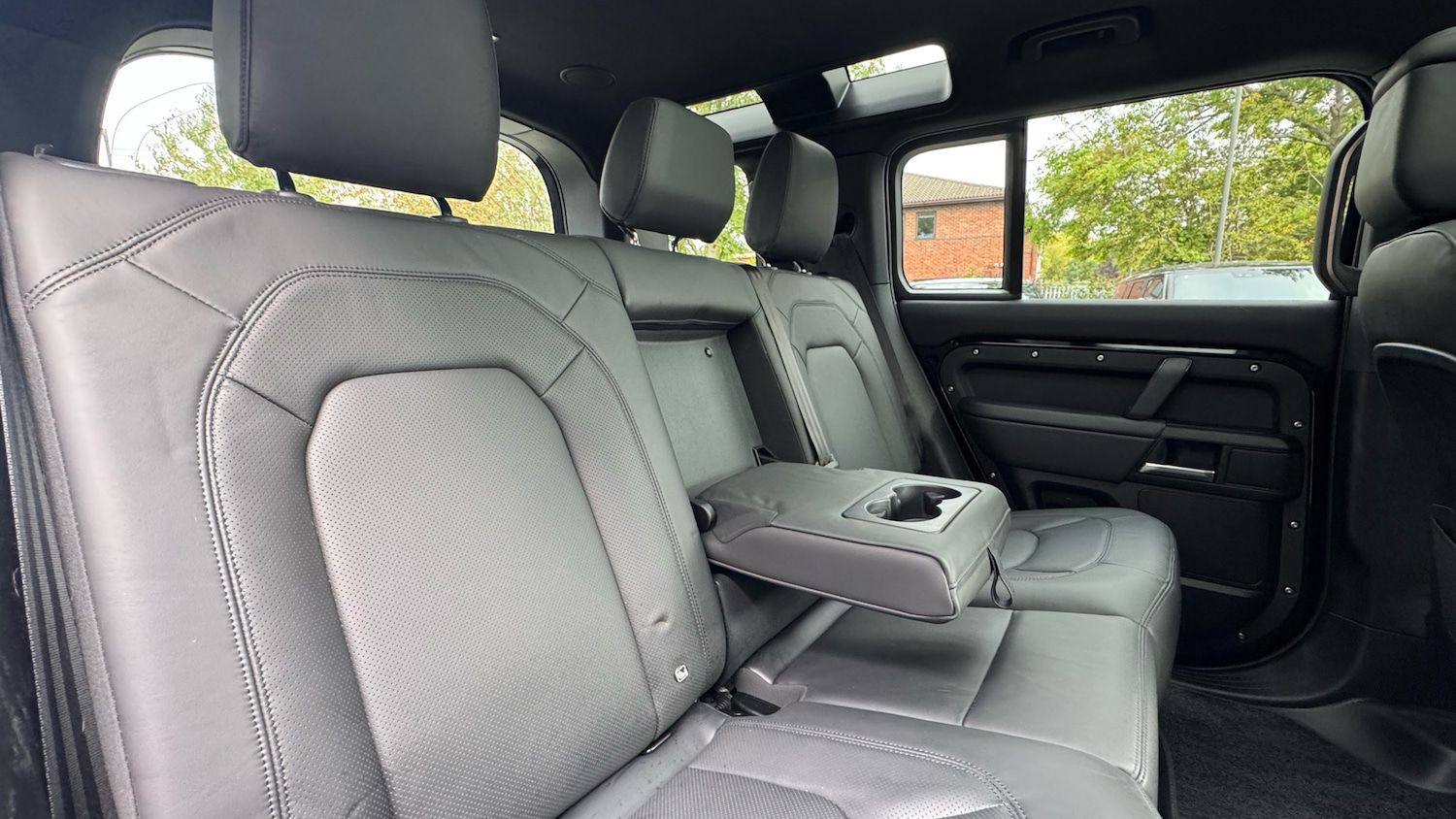 Used Land Rover Defender 2025 for sale - 76143025: Photo 33