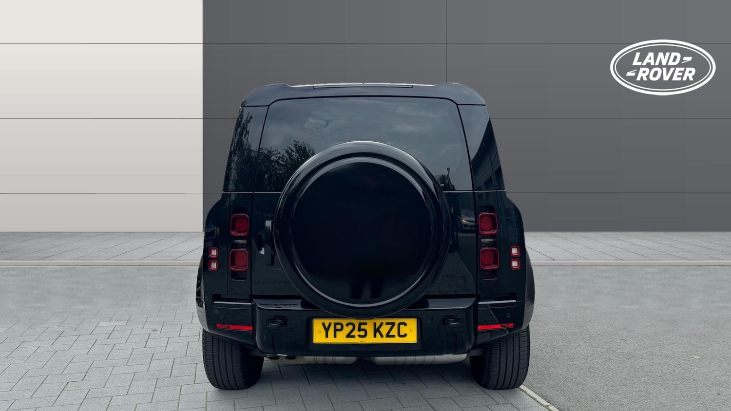 Used Land Rover Defender 2025 for sale - 76143025: Photo 6