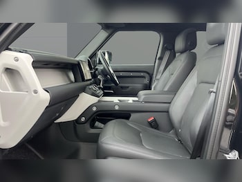 Used Land Rover Defender 2025 for sale - 75343665: Photo