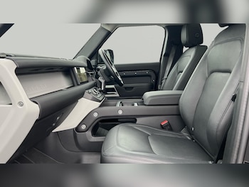 Used Land Rover Defender 2024 for sale - 77581938: Photo