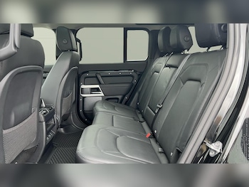 Used Land Rover Defender 2024 for sale - 77581938: Photo