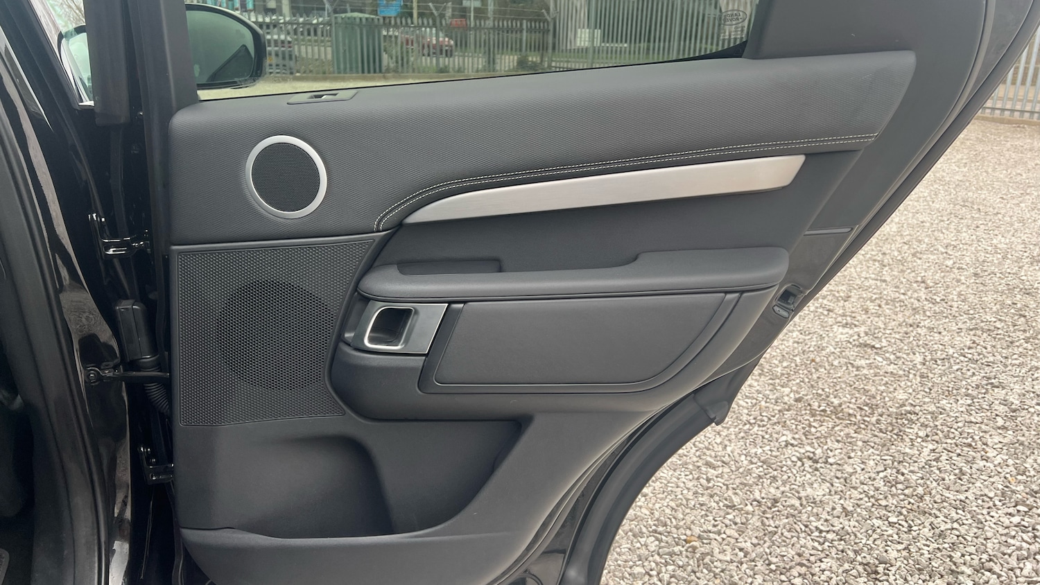 Used Land Rover Discovery 2024 for sale - 77796800: Photo 32