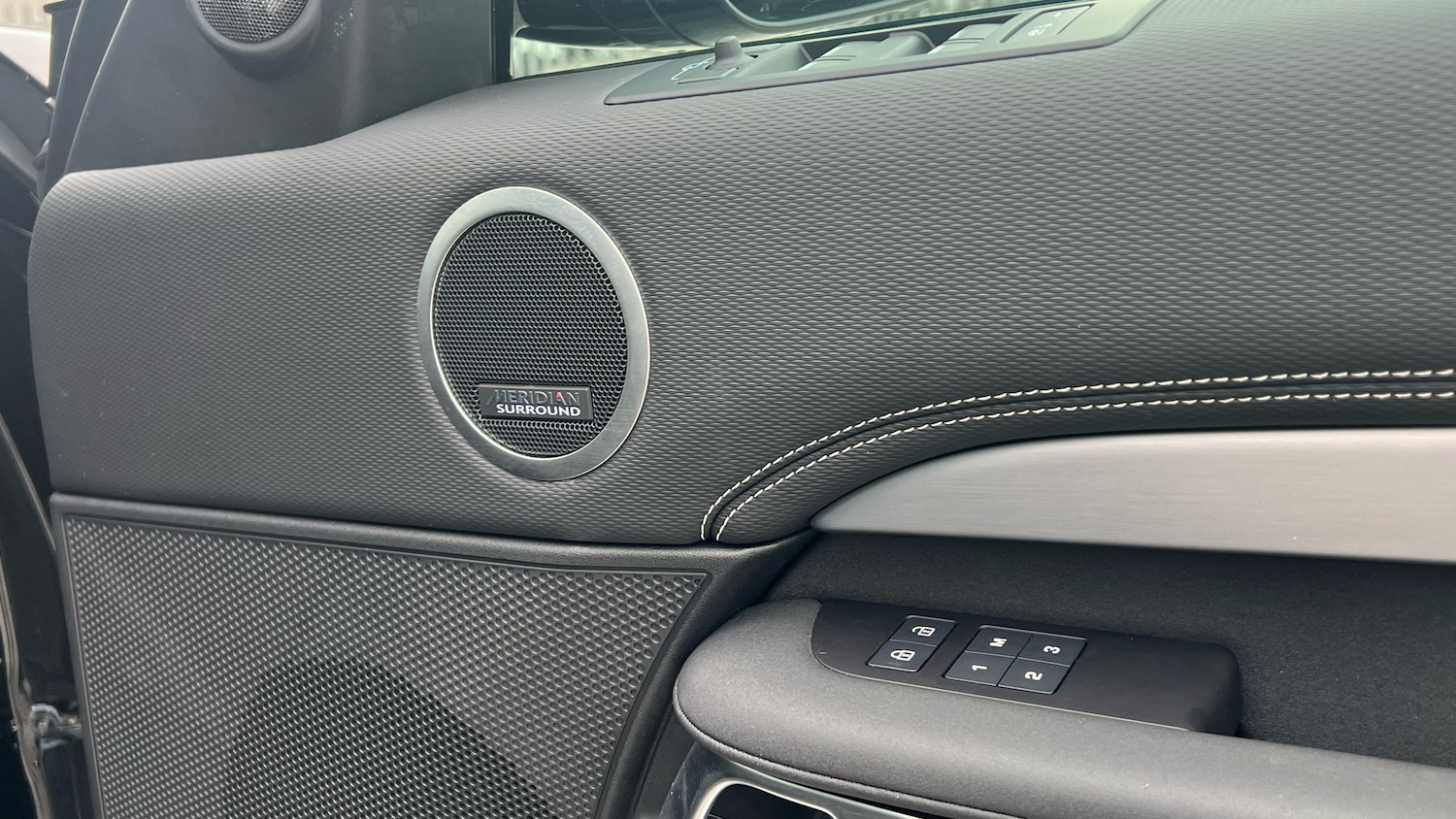 Used Land Rover Discovery 2024 for sale - 77796800: Photo 36