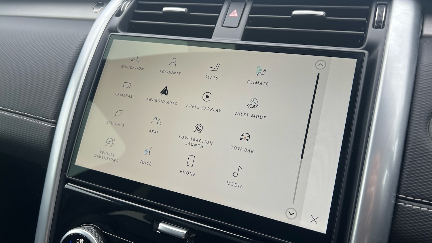 Used Land Rover Discovery 2024 for sale - 77796800: Photo 40