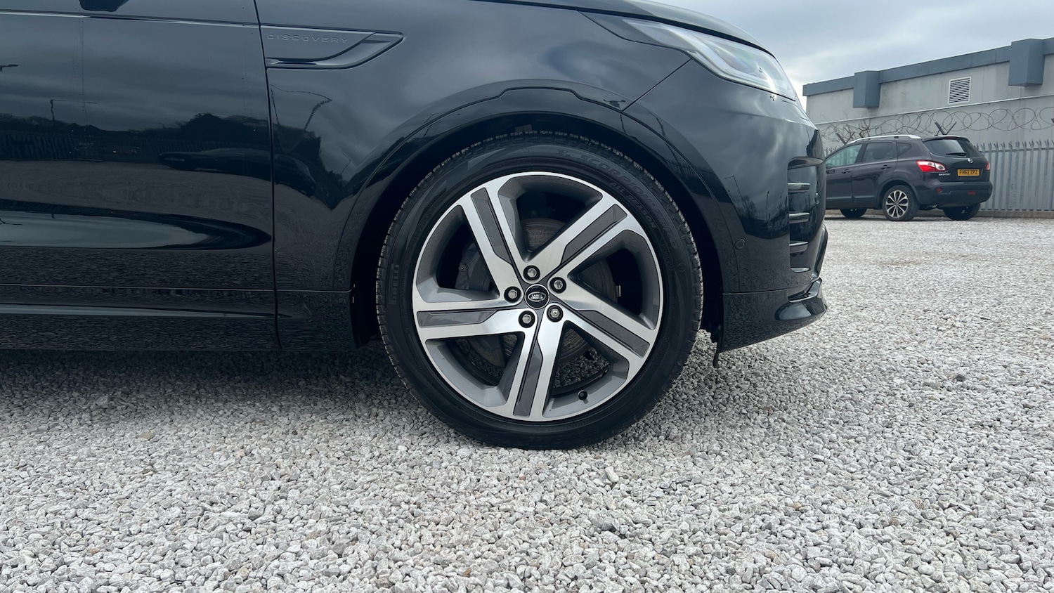 Used Land Rover Discovery 2024 for sale - 77796800: Photo 8