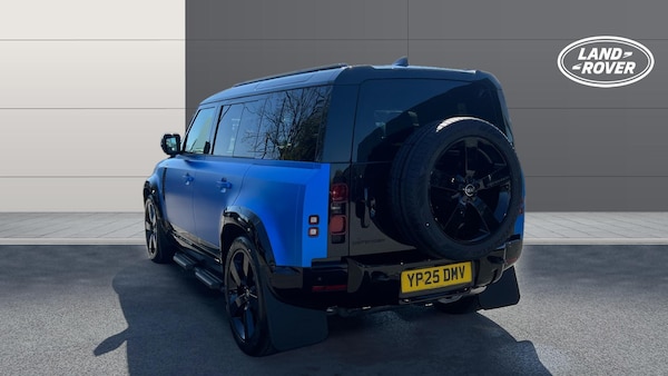 Used Land Rover Defender 2025 for sale - 76183179: Photo 2