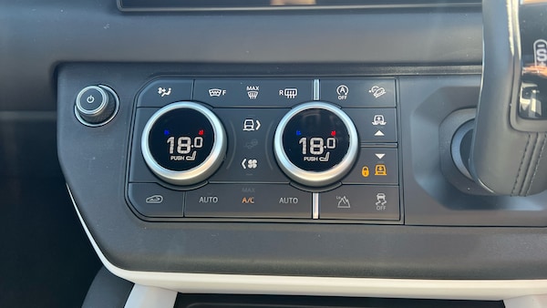 Used Land Rover Defender 2025 for sale - 76183179: Photo 45