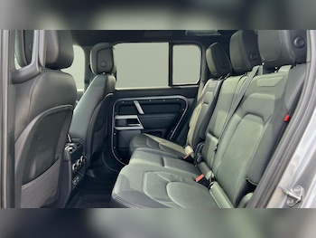 Used Land Rover Defender 2023 for sale - 78991993: Photo