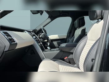 Used Land Rover Discovery 2023 for sale - 78354103: Photo