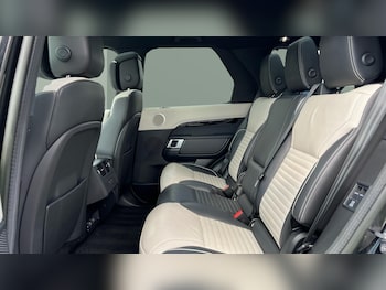 Used Land Rover Discovery 2023 for sale - 78354103: Photo