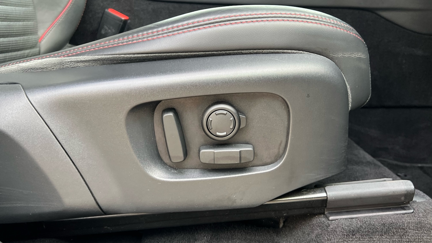 Used Land Rover Discovery Sport 2020 for sale - 77813290: Photo 36