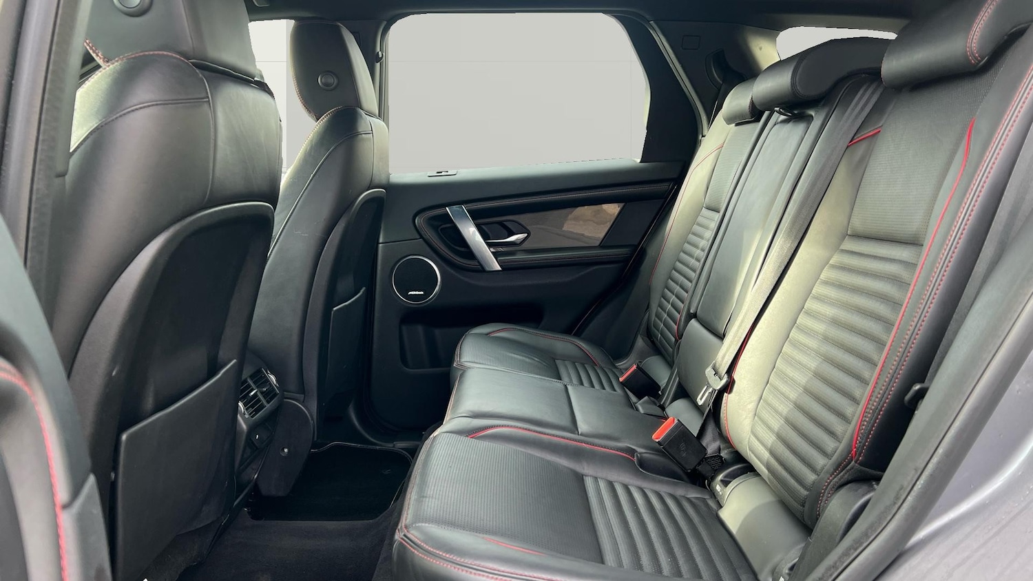 Used Land Rover Discovery Sport 2020 for sale - 77813290: Photo 4