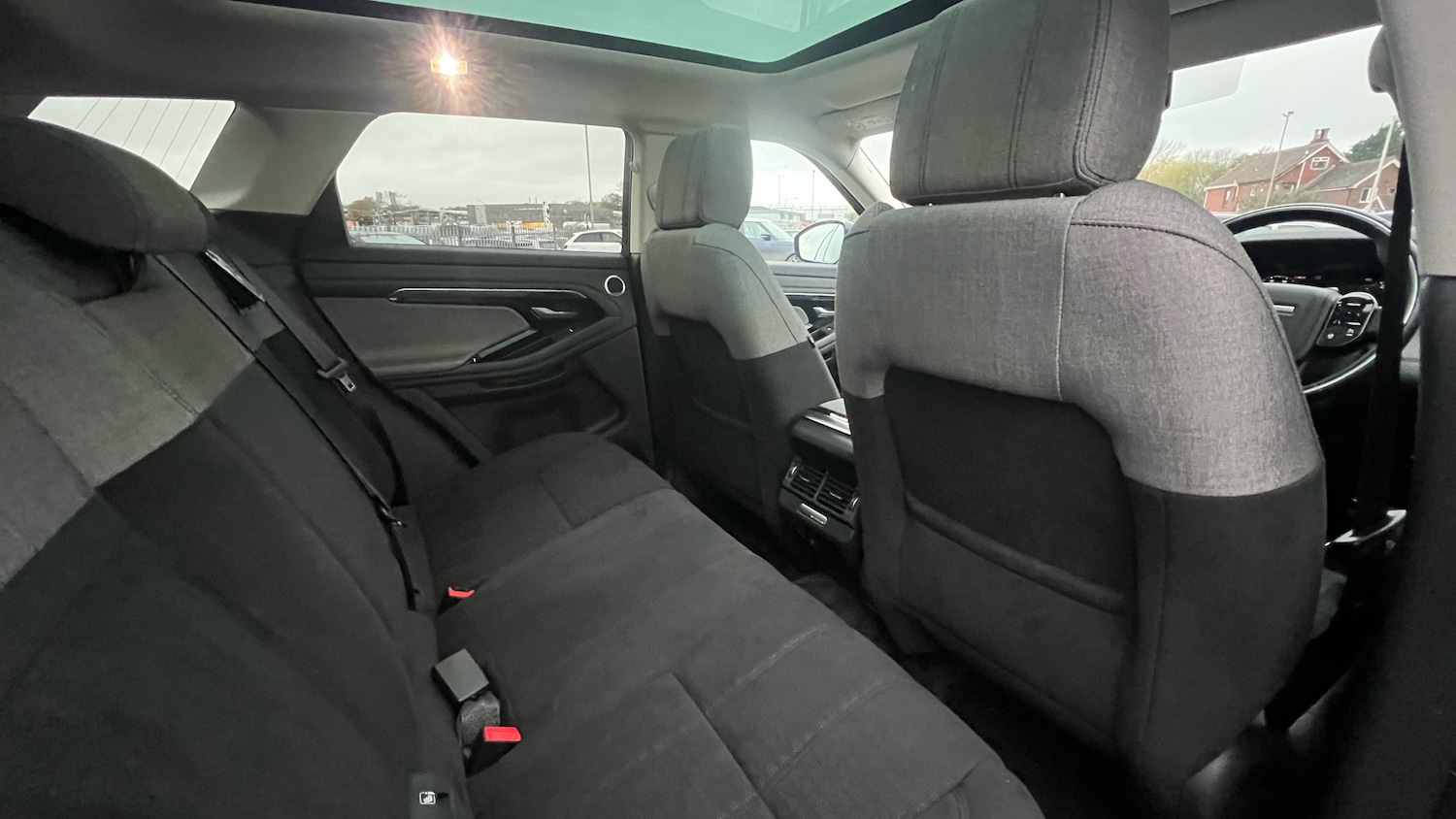 Used Land Rover Range Rover Evoque 2019 for sale - 76559861: Photo 32